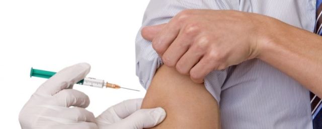 Daily Mail: вакцинация защищает от длительного течения коронавируса